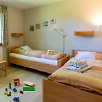 Hus-pellworm-1-ferienwohnung-meerestraum شقة