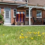 Hus-pellworm-1-ferienwohnung-meerestraum *