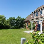 Hus-pellworm-1-ferienwohnung-meerestraum شقة *