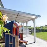 Hus-pellworm-1-ferienwohnung-meerestraum شقة *