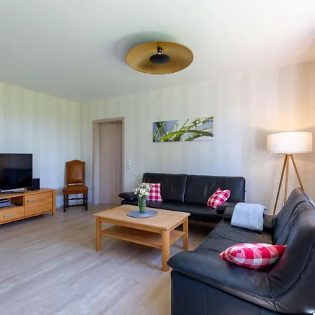 Hus-pellworm-1-ferienwohnung-meerestraum *
